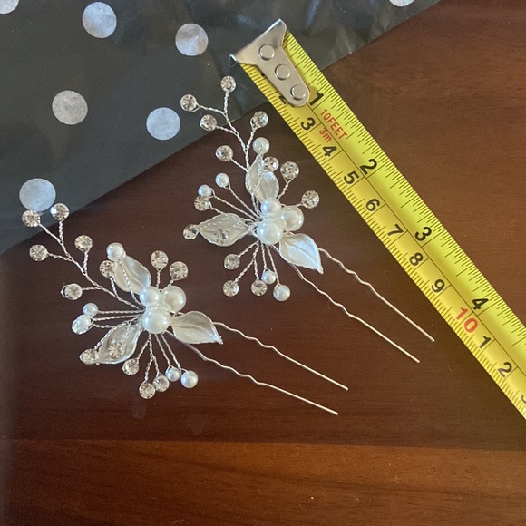 Bridal hair pins - Picture 3 of 3